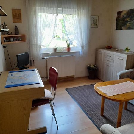 Ferienwohnung Woelbert Altendiez Bagian luar foto