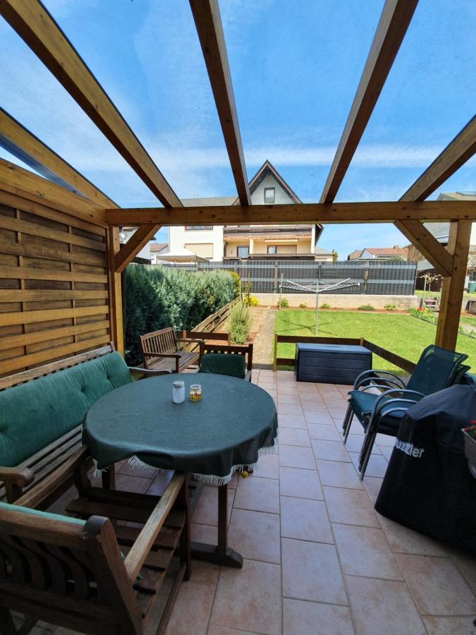Ferienwohnung Woelbert Altendiez Bagian luar foto