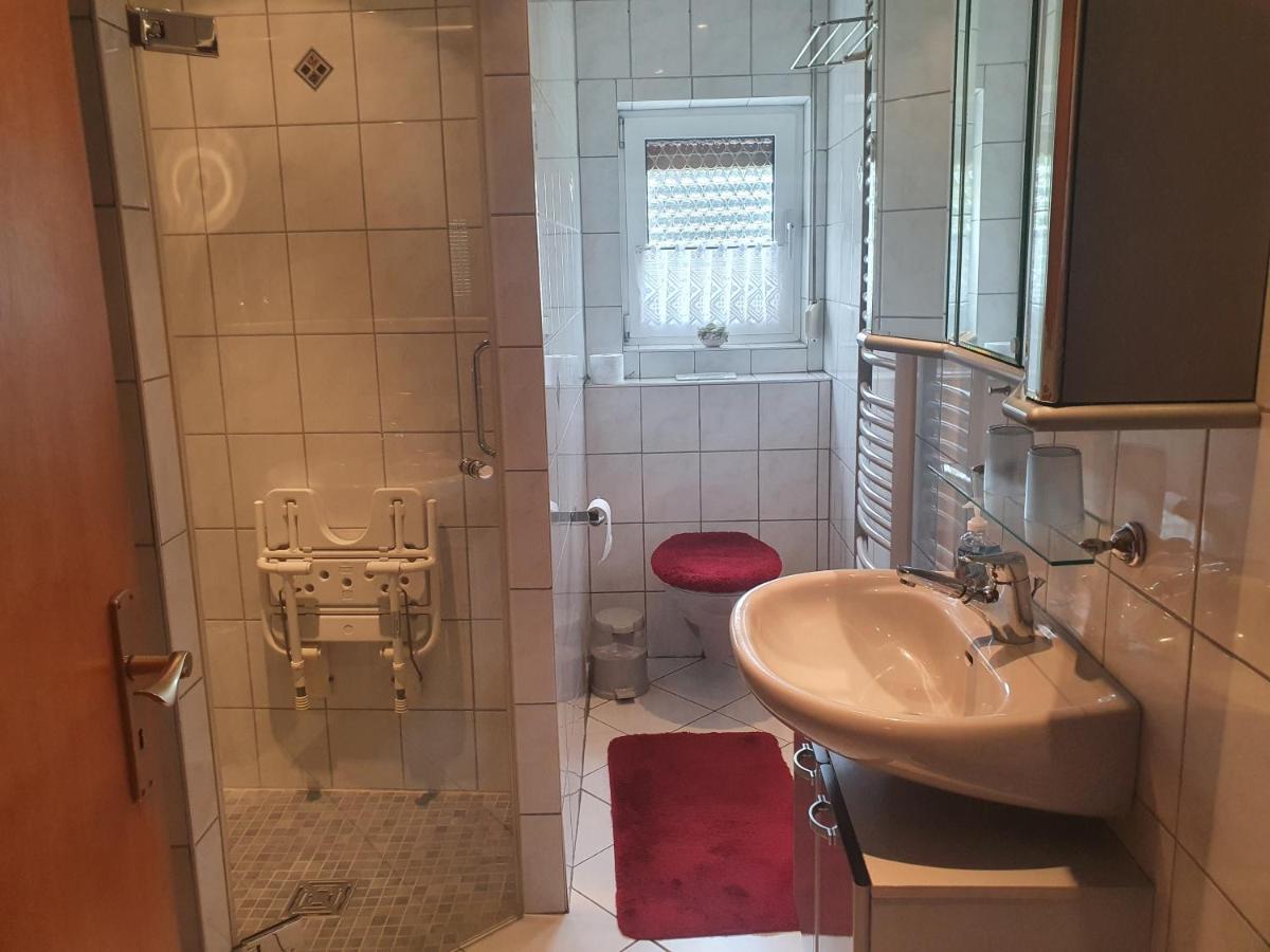 Ferienwohnung Woelbert Altendiez Bagian luar foto