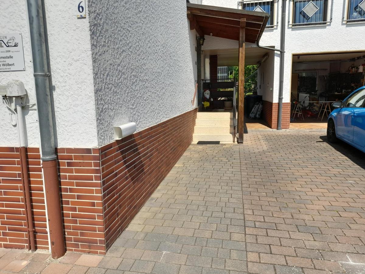 Ferienwohnung Woelbert Altendiez Bagian luar foto