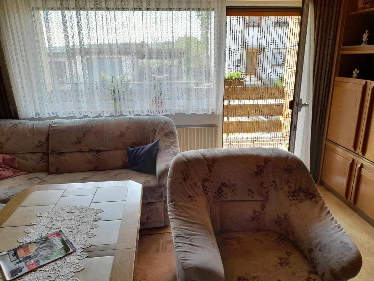 Ferienwohnung Woelbert Altendiez Bagian luar foto
