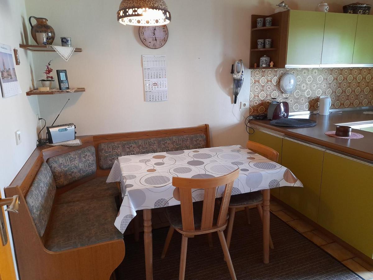 Ferienwohnung Woelbert Altendiez Bagian luar foto